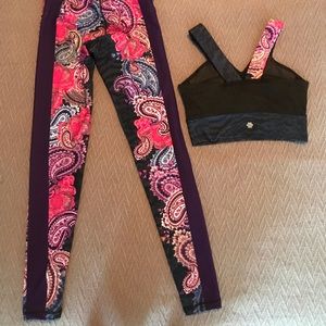 Sports leggings and bra set